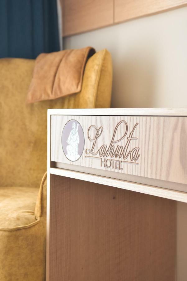 Hotel Lahuta Bajram Curri Экстерьер фото